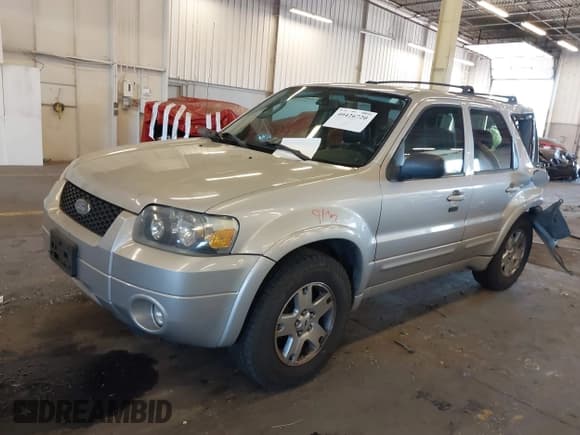 ✅ 2007 Ford Escape Limited • VIN: 1FMCU94197KA36921 • Lot: 40426720. Listed on IAAI with 177,909 mi. Free auction sales archive from the USA and detailed vehicle history report at DreamBid. Image 2.