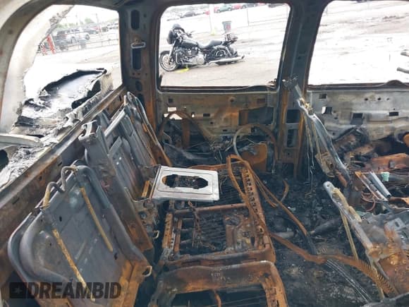 ✅ 2006 Chevrolet Silverado 2500HD LT3 • VIN: 1GCHK23D76F243379 • Лот: 42607702. Опубликован ранее на IAAI с пробегом Не указан. Бесплатный доступ к архиву аукционных продаж из США и подробный отчёт об истории автомобиля на DreamBid. Изображение 8.