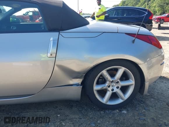 ✅ 2004 Nissan 350Z Enthusiast • VIN: JN1AZ36A94T003952 • Lot: 42448314. Listed on IAAI with 99,690 mi. Free auction sales archive from the USA and detailed vehicle history report at DreamBid. Image 6.