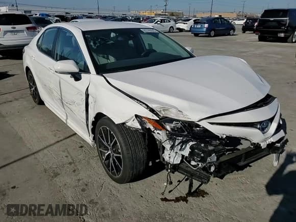 ✅ 2024 Toyota Camry Hybrid SE • VIN: 4T1G31AK0RU076475 • Lot: 82749245. Wystawiony na Copart z przebiegiem 10 497 mil. Bezpłatny archiwum sprzedaży aukcyjnych z USA i szczegółowy raport historii pojazdu na DreamBid. Zdjęcie 14.