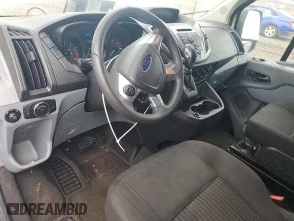 ✅ 2018 Ford Transit Passenger XL • VIN: 1FBAX2CM8JKA84136 • Lot: 56223685. Wystawiony na Copart z przebiegiem 174 469 mil. Bezpłatny archiwum sprzedaży aukcyjnych z USA i szczegółowy raport historii pojazdu na DreamBid. Zdjęcie 8.