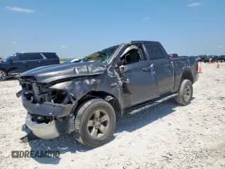 2020 Ram 1500 Tradesman z VIN 3C6RR6KT6LG133912, wystawiony jako Copart lot #58620445 z przebiegiem 107 048 mil mil oraz Szkoda całkowita • Salvage title. Historia ofert i sprzedaży dostępna na DreamBid. Obrazek 1.