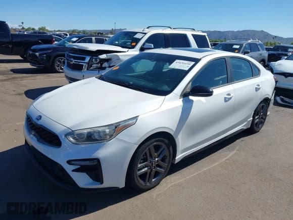 ✅ 2021 Kia Forte GT-Line • VIN: 3KPF34AD4ME310286 • Lot: 43431650. Wystawiony na IAAI z przebiegiem 126 686 mil. Bezpłatny archiwum sprzedaży aukcyjnych z USA i szczegółowy raport historii pojazdu na DreamBid. Zdjęcie 2.