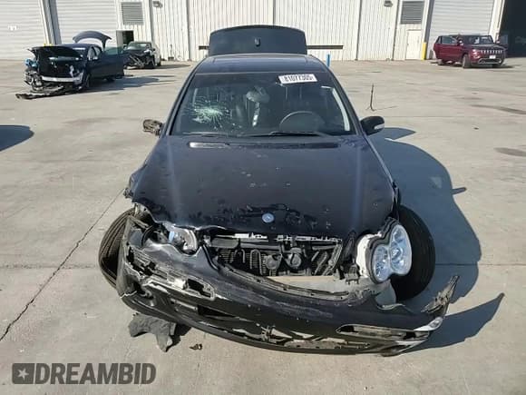 ✅ 2005 Mercedes-Benz C 320 • VIN: WDBRF84J25F709555 • Lot: 81077305. Wystawiony na Copart z przebiegiem 189 424 mil. Bezpłatny archiwum sprzedaży aukcyjnych z USA i szczegółowy raport historii pojazdu na DreamBid. Zdjęcie 14.