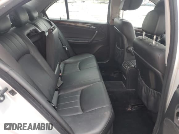 ✅ 2007 Mercedes-Benz C 280 Luxury • VIN: WDBRF92H37F931921 • Lot: 52728455. Wystawiony na Copart z przebiegiem 159 722 mil. Bezpłatny archiwum sprzedaży aukcyjnych z USA i szczegółowy raport historii pojazdu na DreamBid. Zdjęcie 10.