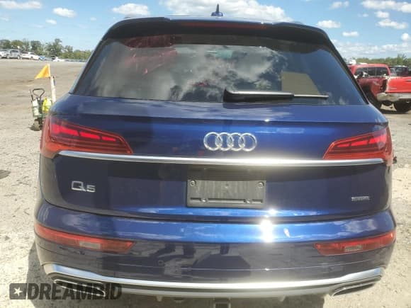 ✅ 2022 Audi Q5 S line Premium Plus • VIN: WA1EAAFY6N2026047 • Lot: 71613085. Wystawiony na Copart z przebiegiem 42 189 mil. Bezpłatny archiwum sprzedaży aukcyjnych z USA i szczegółowy raport historii pojazdu na DreamBid. Zdjęcie 6.