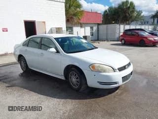 ✅ 2010 Chevrolet Impala Police Police • VIN: 2G1WD5EM1A1242799 • Лот: 43526290. Опубликован ранее на IAAI с пробегом 165 404 миль. Бесплатный доступ к архиву аукционных продаж из США и подробный отчёт об истории автомобиля на DreamBid. Изображение 1.