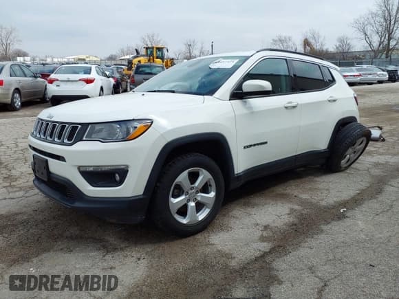 ✅ 2019 Jeep Compass Latitude • VIN: 3C4NJCBB8KT851536 • Lot: 41457424. Listed on IAAI with 25,282 mi. Free auction sales archive from the USA and detailed vehicle history report at DreamBid. Image 18.