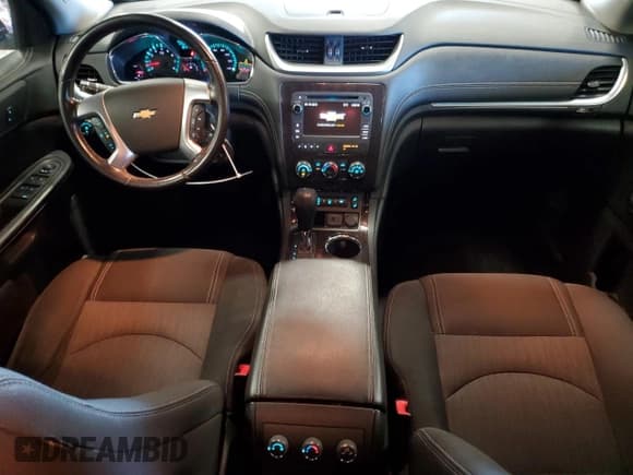 ✅ 2017 Chevrolet Traverse LT • VIN: 1GNKVGKD3HJ317075 • Lot: 71807224. Wystawiony na Copart z przebiegiem 89 884 mil. Bezpłatny archiwum sprzedaży aukcyjnych z USA i szczegółowy raport historii pojazdu na DreamBid. Zdjęcie 8.