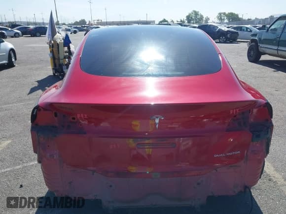 ✅ 2021 Tesla Model 3 Long Range • VIN: 5YJ3E1EB6MF879669 • Lot: 42332384. Wystawiony na IAAI z przebiegiem 81 548 mil. Bezpłatny archiwum sprzedaży aukcyjnych z USA i szczegółowy raport historii pojazdu na DreamBid. Zdjęcie 17.
