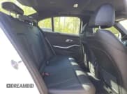 ✅ 2020 BMW 3 Series 330i xDrive • VIN: WBA5R7C06LFH62797 • Lot: 58265845. Wystawiony na Copart z przebiegiem 70 192 mil. Bezpłatny archiwum sprzedaży aukcyjnych z USA i szczegółowy raport historii pojazdu na DreamBid. Zdjęcie 10.