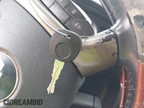 ✅ 2013 Chevrolet Tahoe LT • VIN: 1GNSKBE06DR105755 • Лот: 42879117. Опубликован ранее на IAAI с пробегом 171 005 миль. Бесплатный доступ к архиву аукционных продаж из США и подробный отчёт об истории автомобиля на DreamBid. Изображение 11.