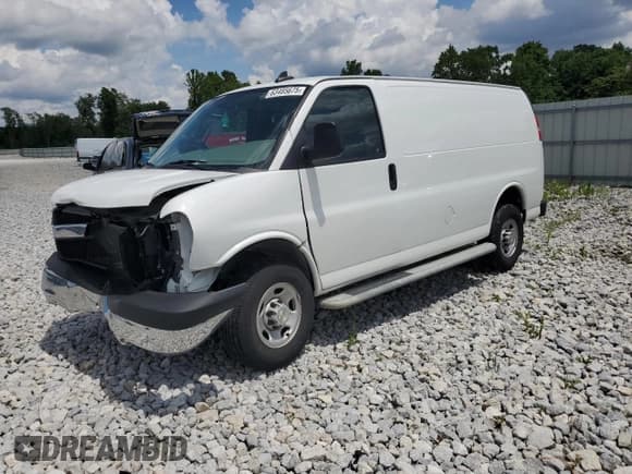 ✅ 2022 Chevrolet Express Cargo • VIN: 1GCWGAFP4N1251380 • Лот: 71292595. Опубликован ранее на Copart с пробегом 33 378 миль. Бесплатный доступ к архиву аукционных продаж из США и подробный отчёт об истории автомобиля на DreamBid. Изображение 1.
