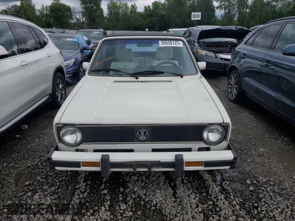✅ 1985 Volkswagen Golf • VIN: WVWCA0156FK020447 • Lot: 59558125. Wystawiony na Copart z przebiegiem 212 842 mil. Bezpłatny archiwum sprzedaży aukcyjnych z USA i szczegółowy raport historii pojazdu na DreamBid. Zdjęcie 5.