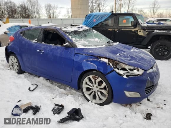 ✅ 2012 Hyundai Veloster w/Gray Int • VIN: KMHTC6AD8CU062585 • Lot: 88323585. Listed on Copart with Not provided. Free auction sales archive from the USA and detailed vehicle history report at DreamBid. Image 4.