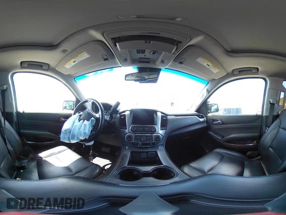 ✅ 2020 Chevrolet Suburban LT • VIN: 1GNSCHKC9LR128203 • Lot: 42275786. Wystawiony na IAAI z przebiegiem 86 217 mil. Bezpłatny archiwum sprzedaży aukcyjnych z USA i szczegółowy raport historii pojazdu na DreamBid. Zdjęcie 18.