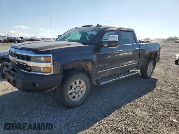 ✅ 2015 Chevrolet Silverado 2500HD LTZ • VIN: 1GC1KWE8XFF149196 • Lot: 83942615. Wystawiony na Copart z przebiegiem Nie podano. Bezpłatny archiwum sprzedaży aukcyjnych z USA i szczegółowy raport historii pojazdu na DreamBid. Zdjęcie 1.