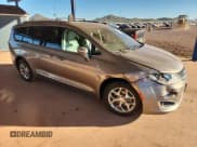 ✅ 2017 Chrysler Pacifica Limited • VIN: 2C4RC1GG2HR537560 • Лот: 91414675. Опубликован ранее на Copart с пробегом 89 267 миль. Бесплатный доступ к архиву аукционных продаж из США и подробный отчёт об истории автомобиля на DreamBid. Изображение 4.