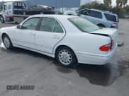 ✅ 2000 Mercedes-Benz E 320 • VIN: WDBJF65J9YB110941 • Лот: 43832538. Опубликован ранее на IAAI с пробегом Не указан. Бесплатный доступ к архиву аукционных продаж из США и подробный отчёт об истории автомобиля на DreamBid. Изображение 3.