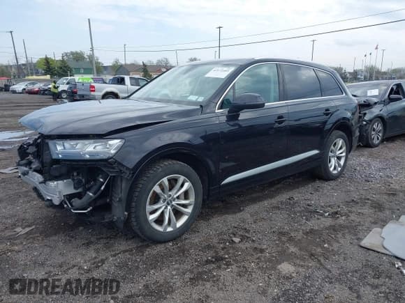 ✅ 2019 Audi Q7 Premium Plus • VIN: WA1LHAF74KD017633 • Lot: 42172403. Listed on IAAI with 51,013 mi. Free auction sales archive from the USA and detailed vehicle history report at DreamBid. Image 2.