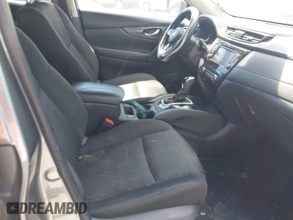 ✅ 2019 Nissan Rogue S • VIN: KNMAT2MT7KP554478 • Lot: 42297377. Wystawiony na IAAI z przebiegiem 150 358 mil. Bezpłatny archiwum sprzedaży aukcyjnych z USA i szczegółowy raport historii pojazdu na DreamBid. Zdjęcie 5.