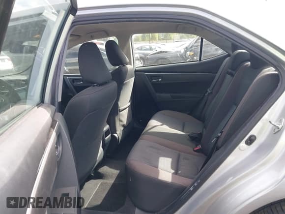 ✅ 2018 Toyota Corolla LE • VIN: 2T1BURHE3JC030201 • Lot: 43470481. Listed on IAAI with 102,535 mi. Free auction sales archive from the USA and detailed vehicle history report at DreamBid. Image 8.