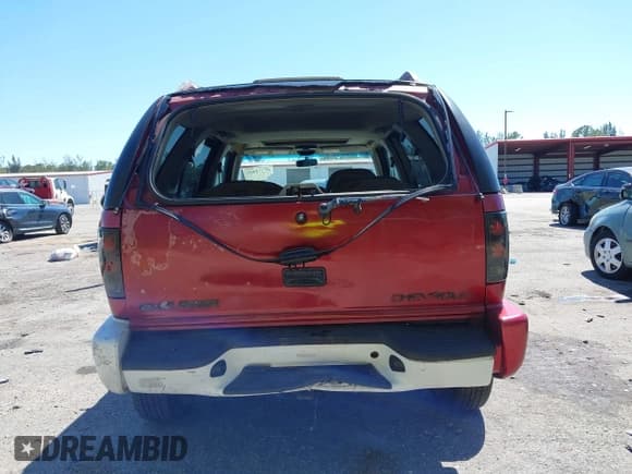 ✅ 1997 Chevrolet Blazer LS • VIN: 1GNDT13W0V2175348 • Lot: 41773422. Wystawiony na IAAI z przebiegiem 247 972 mil. Bezpłatny archiwum sprzedaży aukcyjnych z USA i szczegółowy raport historii pojazdu na DreamBid. Zdjęcie 17.