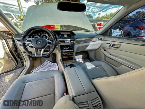 ✅ 2014 Mercedes-Benz E 350 Sport • VIN: WDDHF5KB9EA898764 • Lot: 94830445. Wystawiony na Copart z przebiegiem 141 551 mil. Bezpłatny archiwum sprzedaży aukcyjnych z USA i szczegółowy raport historii pojazdu na DreamBid. Zdjęcie 9.