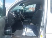 ✅ 2022 Toyota Tacoma SR • VIN: 3TYSZ5AN1NT092590 • Лот: 42148792. Опубликован ранее на IAAI с пробегом 58 154 миль. Бесплатный доступ к архиву аукционных продаж из США и подробный отчёт об истории автомобиля на DreamBid. Изображение 5.