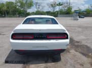 ✅ 2017 Dodge Challenger SXT • VIN: 2C3CDZAG4HH572900 • Lot: 42285142. Wystawiony na IAAI z przebiegiem 66 454 mil. Bezpłatny archiwum sprzedaży aukcyjnych z USA i szczegółowy raport historii pojazdu na DreamBid. Zdjęcie 16.