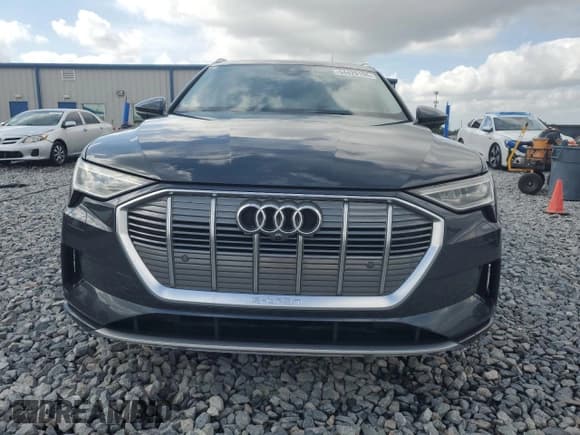 ✅ 2019 Audi e-tron Premium Plus • VIN: WA1LAAGE8KB024694 • Lot: 54429195. Listed on Copart with 46,534 mi. Free auction sales archive from the USA and detailed vehicle history report at DreamBid. Image 5.
