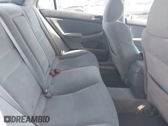 ✅ 2007 Honda Accord LX • VIN: 3HGCM56437G700174 • Lot: 42374860. Listed on IAAI with 257,073 mi. Free auction sales archive from the USA and detailed vehicle history report at DreamBid. Image 8.