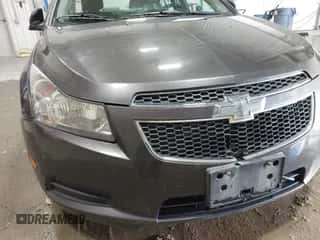 2014 Chevrolet Cruze 1LT with VIN 1G1PC5SB1E7180680, listed as a IAAI auction lot 43355904 with 113,924 mi miles and . Bid and sale history available at DreamBid. Image 6.