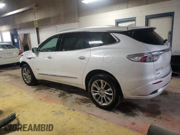 ✅ 2024 Buick Enclave Avenir • VIN: 5GAEVCKW4RJ125960 • Lot: 86041294. Wystawiony na Copart z przebiegiem 7 968 mil. Bezpłatny archiwum sprzedaży aukcyjnych z USA i szczegółowy raport historii pojazdu na DreamBid. Zdjęcie 2.