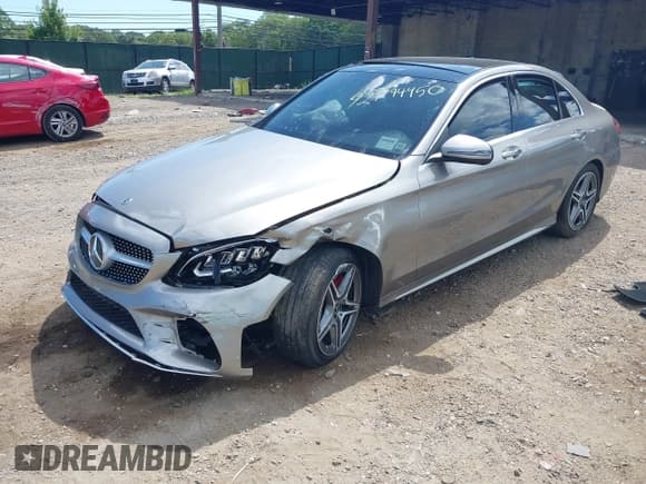 ✅ 2021 Mercedes-Benz C 300 • VIN: W1KWF8EB8MR648727 • Lot: 42794450. Wystawiony na IAAI z przebiegiem 48 928 mil. Bezpłatny archiwum sprzedaży aukcyjnych z USA i szczegółowy raport historii pojazdu na DreamBid. Zdjęcie 17.