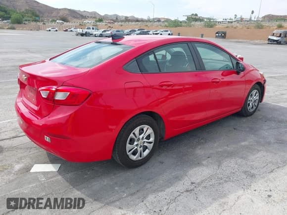 ✅ 2019 Chevrolet Cruze • VIN: 1G1BJ5SM4K7103783 • Лот: 43066273. Опубликован ранее на IAAI с пробегом 100 973 миль. Бесплатный доступ к архиву аукционных продаж из США и подробный отчёт об истории автомобиля на DreamBid. Изображение 4.