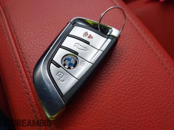 ✅ 2022 BMW 2 Series 228i • VIN: WBA53AK03N7K53082 • Lot: 42141257. Wystawiony na IAAI z przebiegiem 40 553 mil. Bezpłatny archiwum sprzedaży aukcyjnych z USA i szczegółowy raport historii pojazdu na DreamBid. Zdjęcie 11.