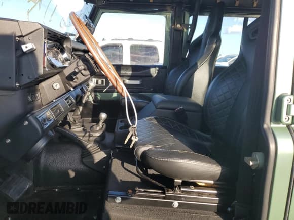 ✅ 1983 Land Rover Defender • VIN: SALLDHMV2AA199289 • Lot: 74901204. Listed on Copart with 965 mi. Free auction sales archive from the USA and detailed vehicle history report at DreamBid. Image 7.