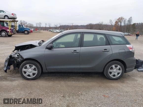 ✅ 2007 Toyota Matrix STD • VIN: 2T1KR32E27C655348 • Lot: 43730496. Listed on IAAI with 204,757 mi. Free auction sales archive from the USA and detailed vehicle history report at DreamBid. Image 15.