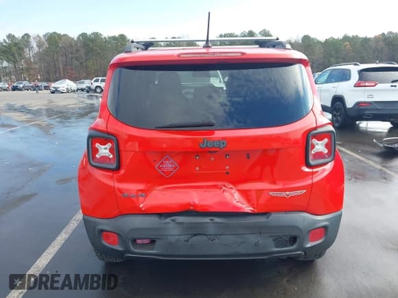 ✅ 2017 Jeep Renegade Trailhawk • VIN: ZACCJBCB3HPF28513 • Lot: 43738016. Wystawiony na IAAI z przebiegiem 120 328 mil. Bezpłatny archiwum sprzedaży aukcyjnych z USA i szczegółowy raport historii pojazdu na DreamBid. Zdjęcie 17.