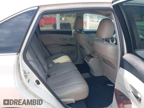 ✅ 2010 Toyota Venza • VIN: 4T3BK3BB5AU041210 • Lot: 42953441. Listed on IAAI with 381,340 mi. Free auction sales archive from the USA and detailed vehicle history report at DreamBid. Image 8.