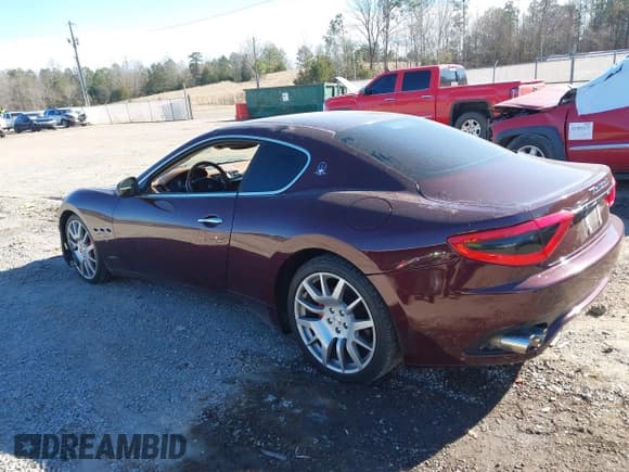 ✅ 2009 Maserati GranTurismo • VIN: ZAMGJ45A490045861 • Lot: 41408433. Listed on IAAI with 91,145 mi. Free auction sales archive from the USA and detailed vehicle history report at DreamBid. Image 3.