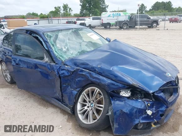 ✅ 2011 BMW 3 Series 335d • VIN: WBAPN7C57BA781514 • Lot: 42298123. Wystawiony na IAAI z przebiegiem Nie podano. Bezpłatny archiwum sprzedaży aukcyjnych z USA i szczegółowy raport historii pojazdu na DreamBid. Zdjęcie 6.