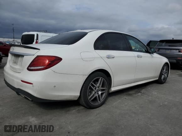 ✅ 2020 Mercedes-Benz E 350 • VIN: WDDZF8DB3LA725659 • Lot: 53916985. Listed on Copart with 62,635 mi. Free auction sales archive from the USA and detailed vehicle history report at DreamBid. Image 3.