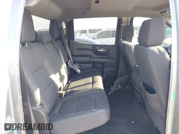 2022 Chevrolet Silverado 1500 LT z VIN 3GCPWCED5NG138842, wystawiony jako IAAI lot #41485587 z przebiegiem 74 967 mil mil oraz . Historia ofert i sprzedaży dostępna na DreamBid. Obrazek 8.