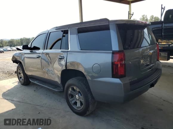 ✅ 2019 Chevrolet Tahoe LS • VIN: 1GNSCAKC3KR255213 • Lot: 81584105. Wystawiony na Copart z przebiegiem 116 639 mil. Bezpłatny archiwum sprzedaży aukcyjnych z USA i szczegółowy raport historii pojazdu na DreamBid. Zdjęcie 2.