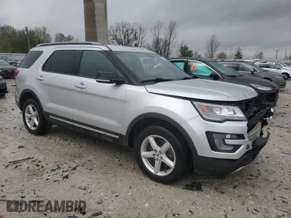 ✅ 2017 Ford Explorer XLT • VIN: 1FM5K8D81HGE35946 • Лот: 55264305. Опубликован ранее на Copart с пробегом 157 863 миль. Бесплатный доступ к архиву аукционных продаж из США и подробный отчёт об истории автомобиля на DreamBid. Изображение 4.