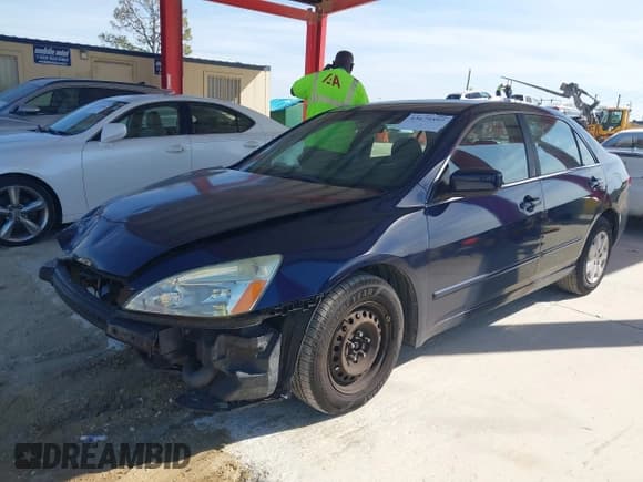 ✅ 2003 Honda Accord LX • VIN: 1HGCM56343A128452 • Лот: 43679597. Опубликован ранее на IAAI с пробегом 226 040 миль. Бесплатный доступ к архиву аукционных продаж из США и подробный отчёт об истории автомобиля на DreamBid. Изображение 2.