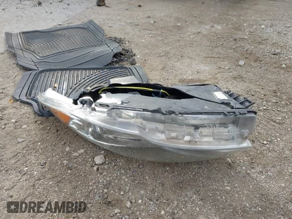 ✅ 2015 Ford Escape Titanium • VIN: 1FMCU0JX8FUB71346 • Lot: 43558511. Listed on IAAI with 127,729 mi. Free auction sales archive from the USA and detailed vehicle history report at DreamBid. Image 12.