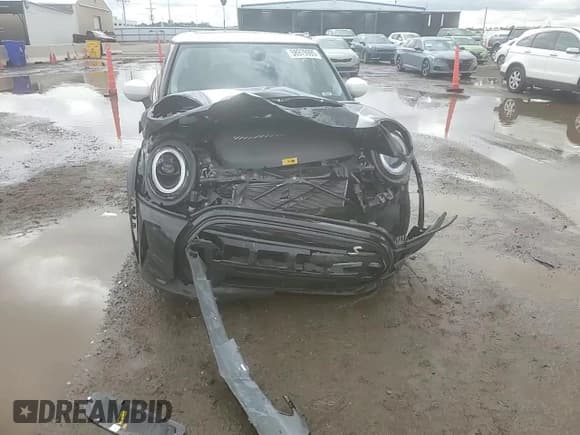 ✅ 2023 MINI Hardtop Cooper SE • VIN: WMW13DJ01P2U19472 • Lot: 59630715. Listed on Copart with 7,304 mi. Free auction sales archive from the USA and detailed vehicle history report at DreamBid. Image 14.
